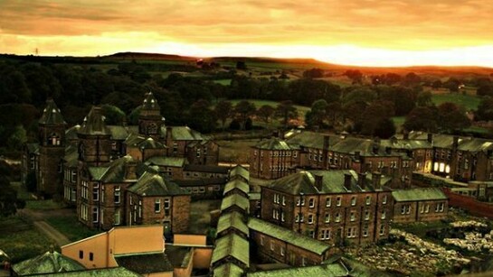 Mark Davis, view of High Royds Asylum (2013) photo © Mark Davis