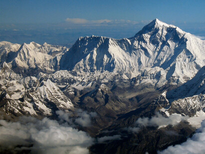 Panorama della cima del Monte Everest, sulla catena dell'Himalaya, tra Nepal e Cina
