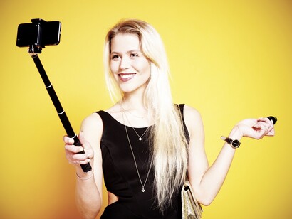 Haciéndose un selfie con un stick