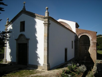 Mosteiro de Castro de Avelãs