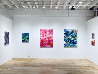 Lisa Petker-Mintz, Beyond the Sun, exhibition view. Courtesy of the artist and The Painting Center, New York
