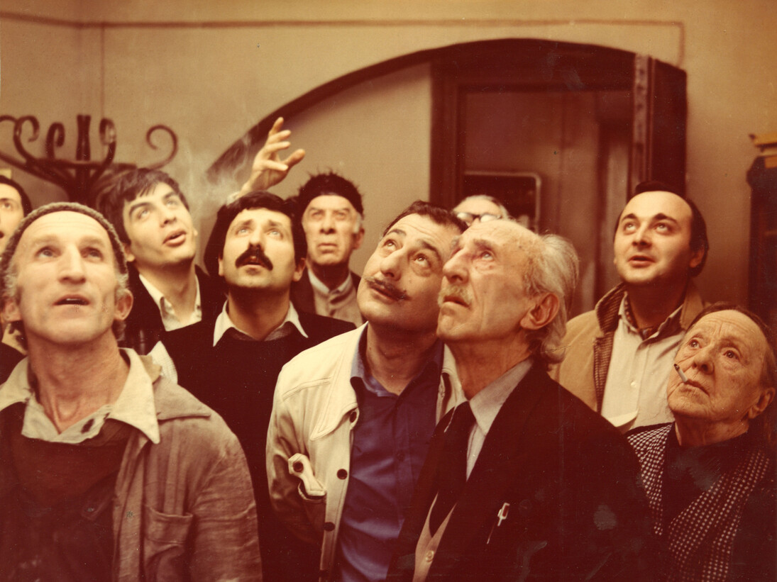 Blue Mountains. ( a.k.a. An Unbelievable Story; Tsisperi mtebi a.k.a Daujerebeli ambavil/Golubye gory). 1984. USSR. Directed and Co-Written by Eldar Shengelaia. Image courtesy of UC Berkeley Art Museum and Pacific Film Archive.