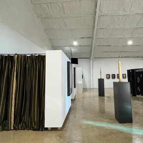 Bernardo Vallarino, Size matters. The golden rule, exhibition view. Courtesy of Ro2 Art Gallery