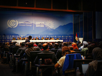 Panel de invitados para la COP27 en su versión 2022, celebrado en Sharm El Sheij, Egipto