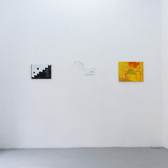 Tom Król, Blowing raspberries, exhibition view. Courtesy of Pizza Gallery
