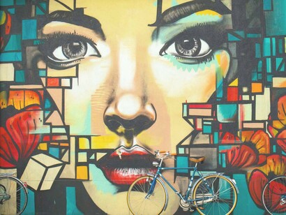 Cada vez más personas convierten sus ideas e imaginación en medios de vida