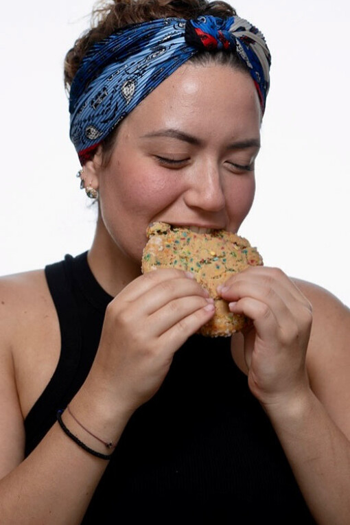 La carrera de Alessandra despegó tras realizar prácticas con el reconocido chef Antonio Bachour y emprender su propio negocio de catering en Venezuela