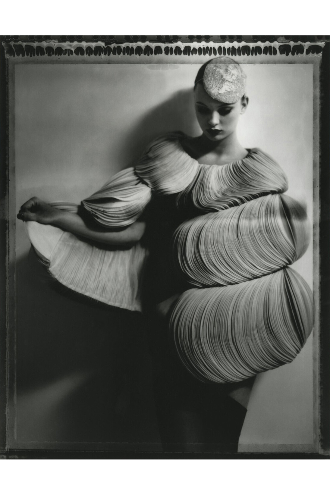 Cathleen Naundorf, Valentino en Rose, Valentino – Haute Couture Winter 2007 - N°59, 2007, Gelatin silver print, 24 x 20 inches (60 x 50 cm)