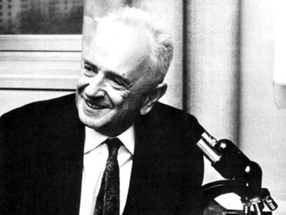 Theodosius Dobzhansky en su laboratorio