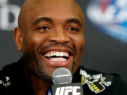 Anderson Silva, eufórico após a vitória
