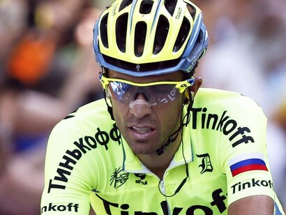 Alberto Contador agotado por el esfuerzo