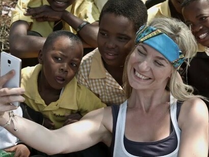 Il white savior passa il suo tempo libero con i bianchi 