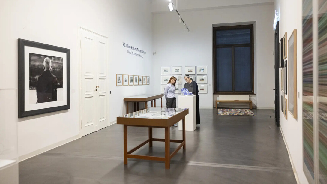 20 jahre Gerhard Richter Archiv. Werke, materialien, kuriosa, ausstellungsansicht. Mit freundlicher genehmigung des Albertinums © Gerhard Richter Archiv, SKD. Foto von David Pinzer
