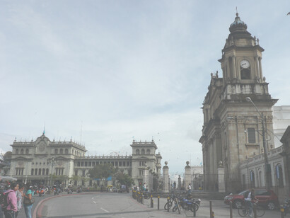 Città del Guatemala, Guatemala. La cattedrale e il Palacio Nacional