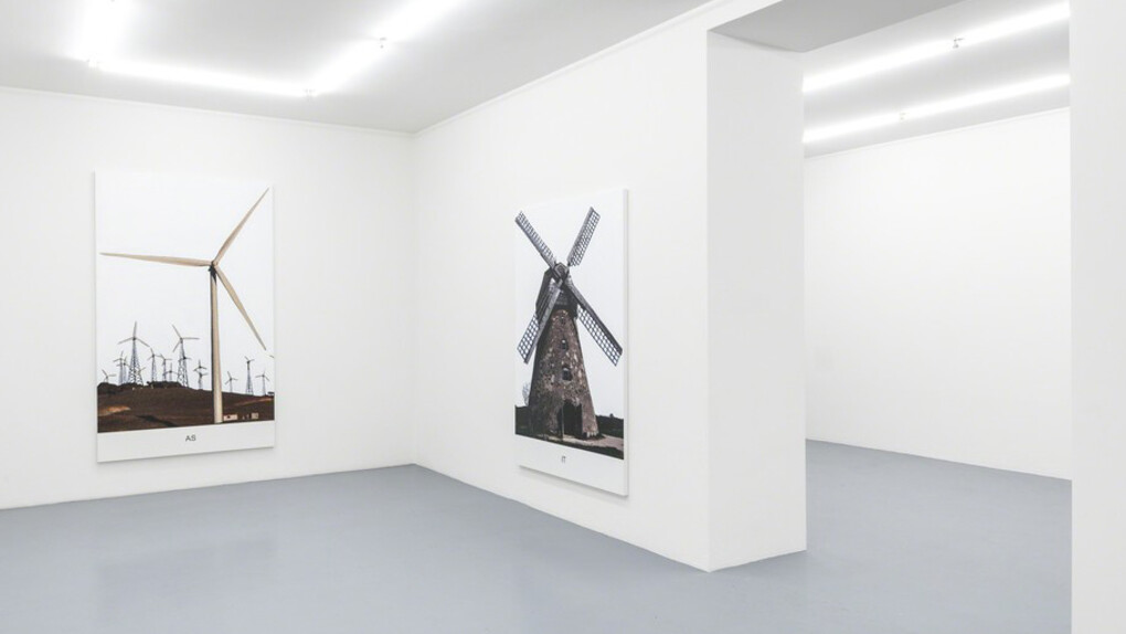 John Baldessari. Courtesy of Mai 36 Galerie