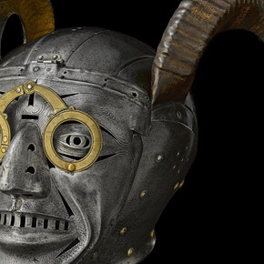 Konrad Seusonhofer, Casque d’une armure envoyée par Maximilien à Henri VIII. Avec l'aimable autorisation du Musée du Louvre