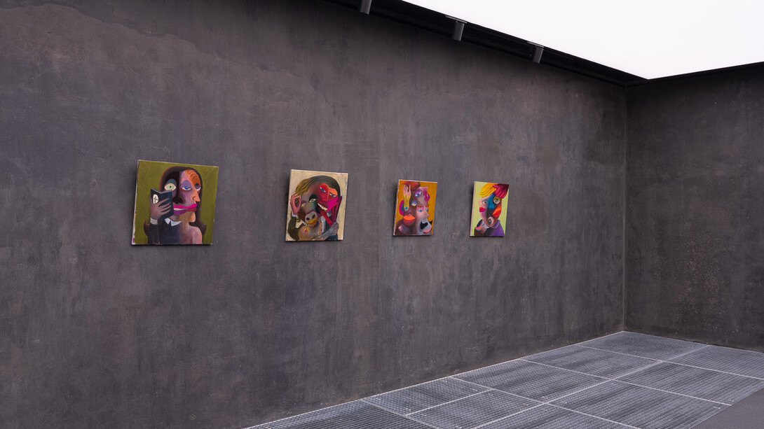 Armin Boehm, Im spiegel verloren (lost in the mirror), exhibition view. Courtesy of König Gallery
