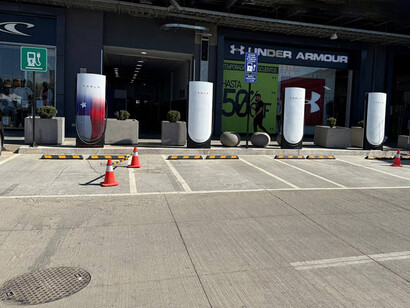 Estación de cargadores eléctricos en Curauma, Valparaíso, Chile