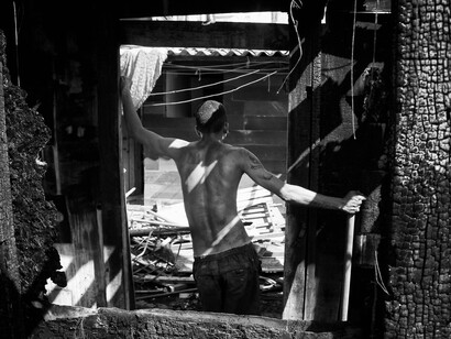 Morador da Favela do Moinho, São Paulo. Fotografia Luis H. Blanco, 2013