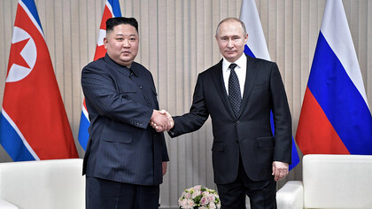 Negociaciones entre el presidente de la Federación de Rusia, Vladímir Putin, y el presidente del Consejo de Estado de la República Popular Democrática de Corea, Kim Jong-un. Rusia, Vladivostok, Isla Russky