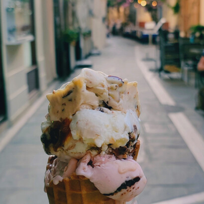 Gelato nas ruas da Itália em um fim de tarde