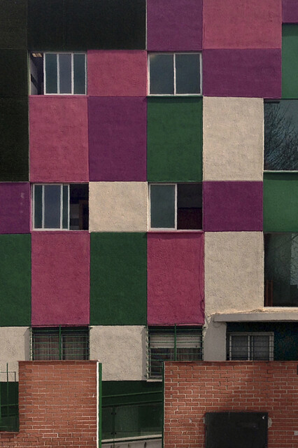 Natalie Larsson, Building Several Colors