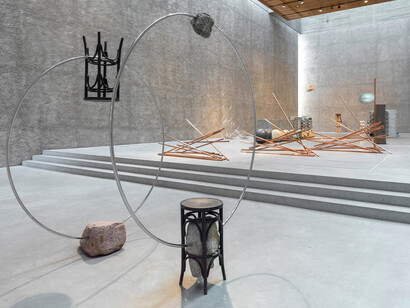 Alicja Kwade. Courtesy of the artist and KÖNIG GALERIE