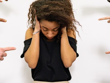 La disponibilità verso gli altri può così trasformarsi in una gabbia, fino a rendere difficile riconoscere ciò che si desidera davvero