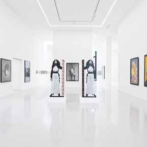 Various artists, Orlan toute(s) / All (ways), exhibition view. Courtesy of Ceysson & Bénétière