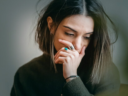Um jovem neste momento que tire um curso e um mestrado perde cerca de 5 anos da sua vida, sem contar com o dinheiro gasto ao longo deste período