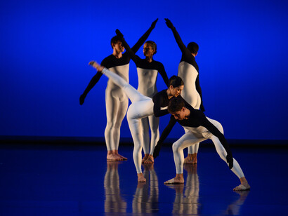 CNDC Angers, Beach Birds di Merce Cunningham, foto Andrea Macchia/Bolzano Danza