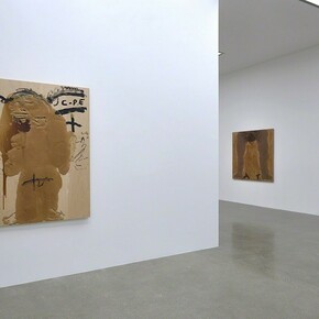 Antoni Tàpies. Revulsion and Desire, Exhibition view. Courtesy of Timothy Taylor