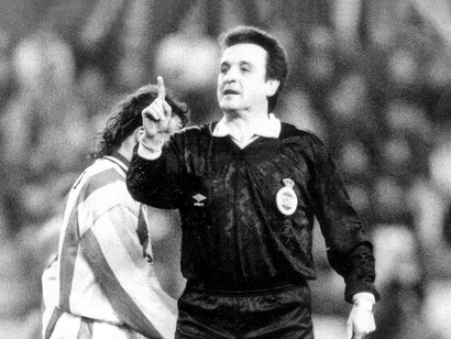 José María Enríquez Negreira, exárbitro internacional de fútbol español, en activo desde la temporada 1977-1978 hasta 1991-1992