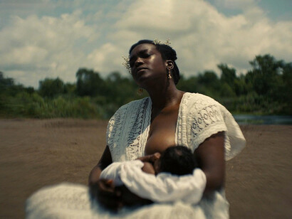 En Sinners exploran influencias puritanas, miedos colectivos y ansiedades culturales que históricamente dieron forma al imaginario gótico estadounidense