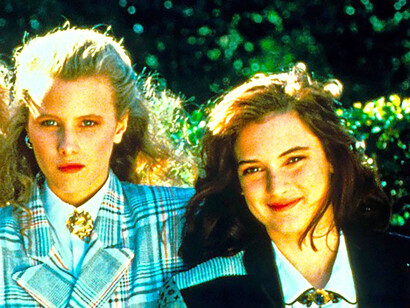 Kim Walker y Winona Ryder en «Heathers»