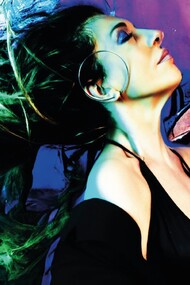 Armanda Desidery, pianista, compositrice e arrangiatrice napoletana sulla copertina del suo ultimo album "Incanti e disincanti"