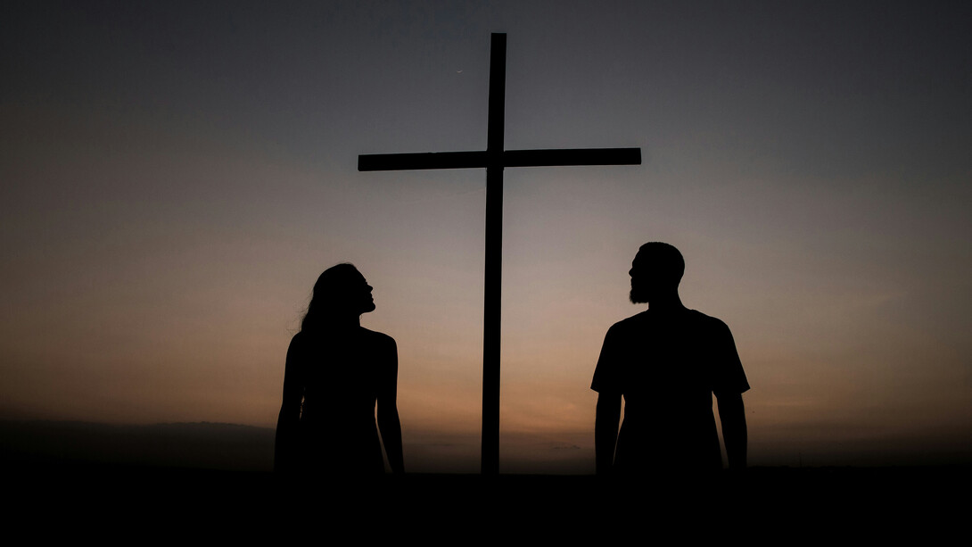 La vida académica y la búsqueda de conocimiento pueden ir de la mano con el crecimiento espiritual, aunque no siempre implican una vida de piedad activa