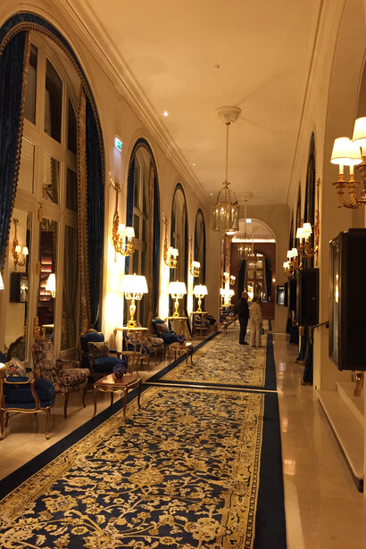 The lobby. Ph Genevieve Northup