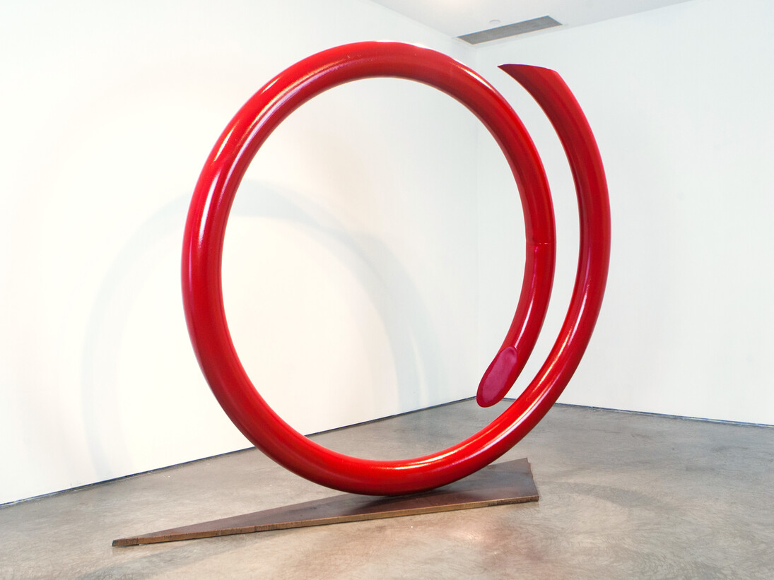 John Clement, Houdini, painted steel, 85 x 87 x 23 inches, 216 x 220 x 58 cm - 2014