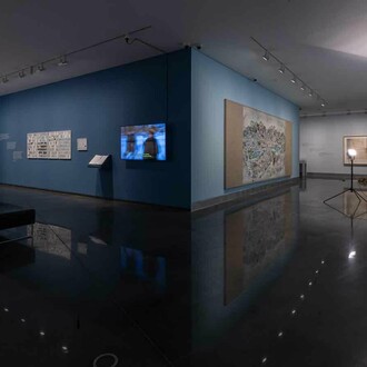 Museo de memorias inconstantes, vista de exhibición. Cortesía del Museo Universidad de Navarra