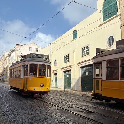 I famosi tram di Lisbona, Portogallo. Foto di Flavius Roversi