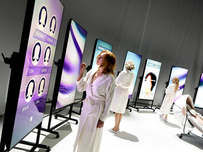 Spitzenreiterinnen. Mit freundlicher genehmigung des Residenztheater