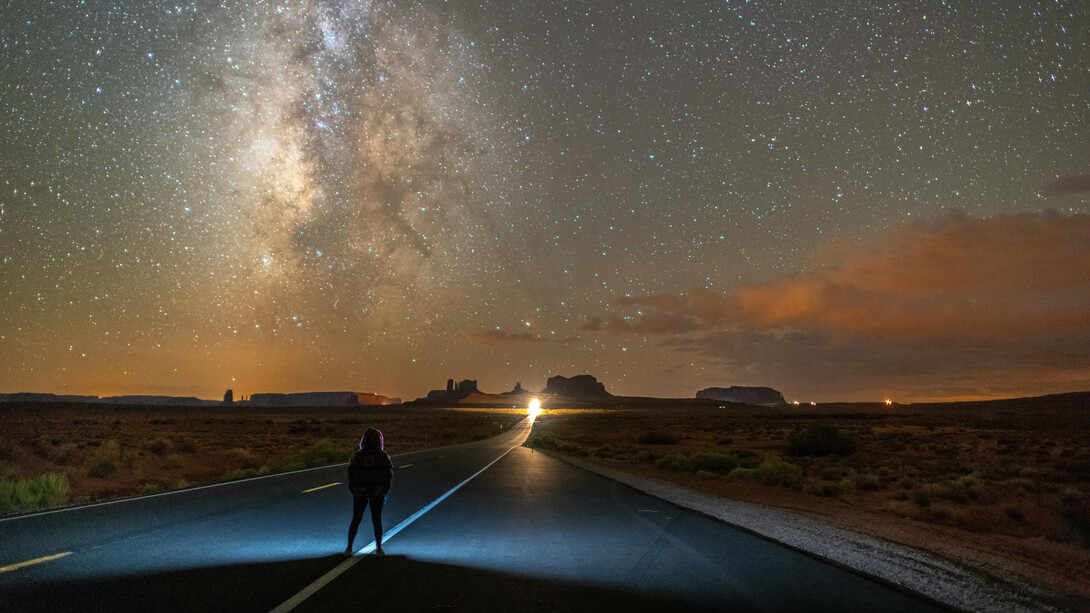 El manejo de los principios y leyes universales requiere un método filosófico