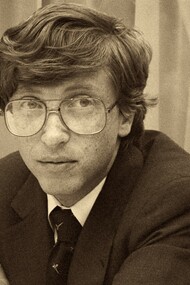 Bill Gates tan joven