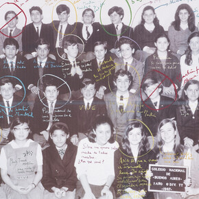 Marcelo Brodsky, The class, 1st year, 6th division (detalle), 1967-1996. Cortesía de Rolf Art
