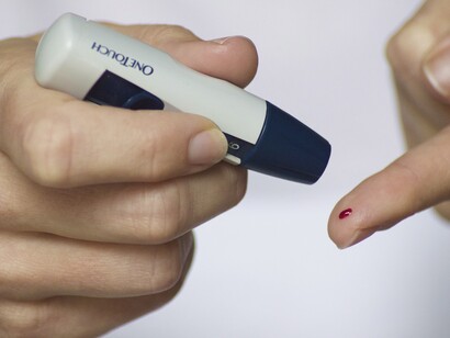 El dogma de academia define la diabetes como una afección crónica irreversible cuando el organismo pierde su capacidad de producir suficiente insulina o de utilizarla con eficacia