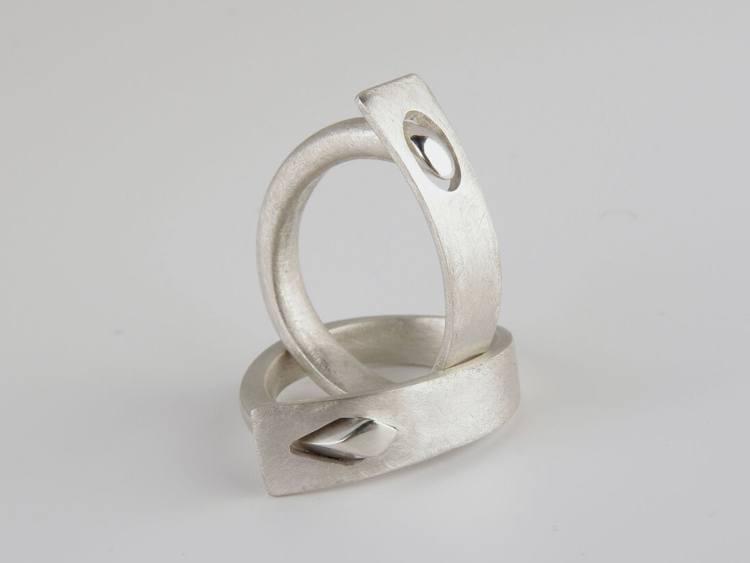 Boehm V Interlock rings