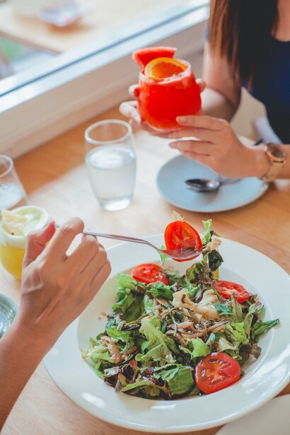 A criatividade na apresentação visual dos pratos destaca restaurantes renomados