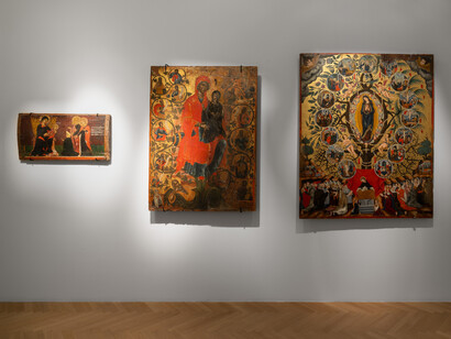 Kykladitisses. Untold stories of women in the Cyclades, exhibition view. Courtesy of the Museum of Cycladic Art