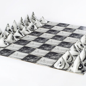 Anna Kutera, "On Fire and Concrete", 1977, photographic installation, b/w photography, chipboard, 160 × 160 × 20 cm, © WCM